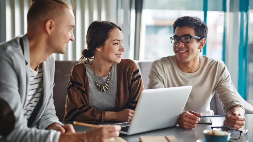 Adapting to New Work Environments: Tips for International Interns