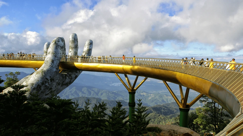 golden bridge vietnam