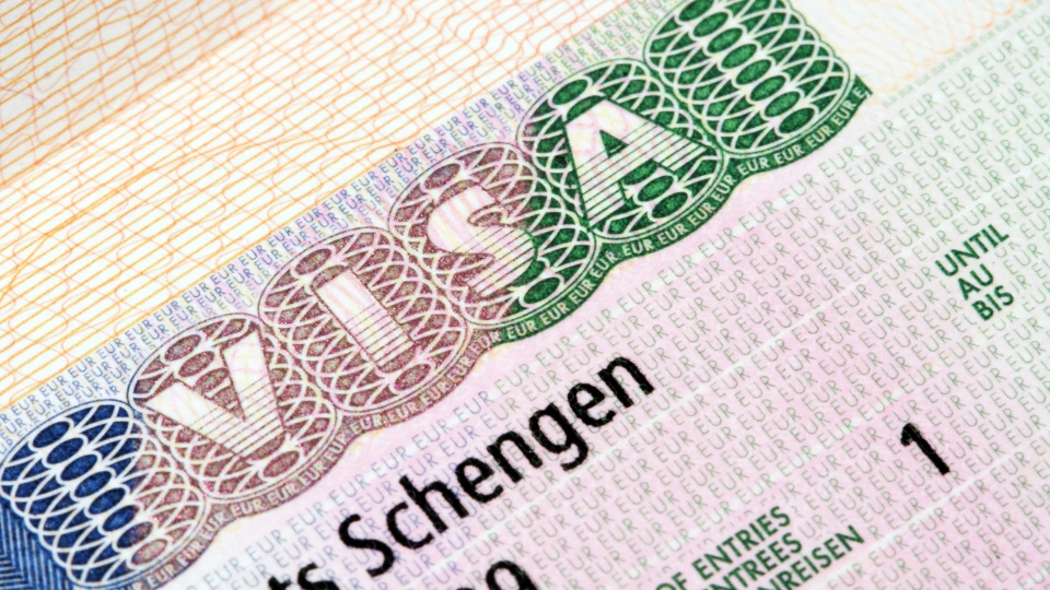 Schengen visa, a transit visa