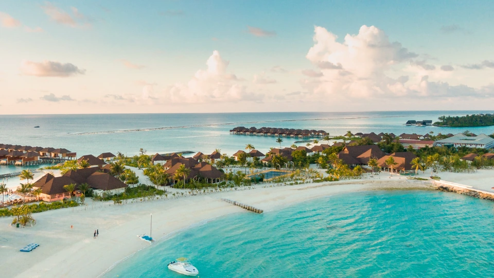 Peaceful work environment in the Maldives